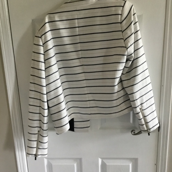 Dex short Jacket - Picture 2 of 3